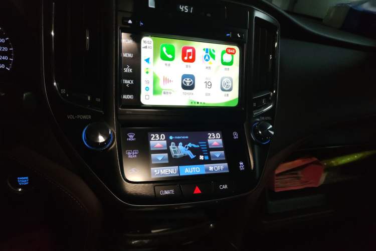 Used Toyota Crown 2018 2.0T Sport Edition Audio And AC Panel
