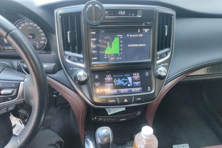 Used Toyota Crown 2018 2.0T Sport Edition Audio And AC Panel