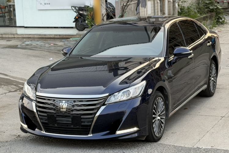 Used Toyota Crown 2018 2.0T Sport Edition Guazi used car, China used car export, Used car for sale, Used  cars, Cheapest cars for sale