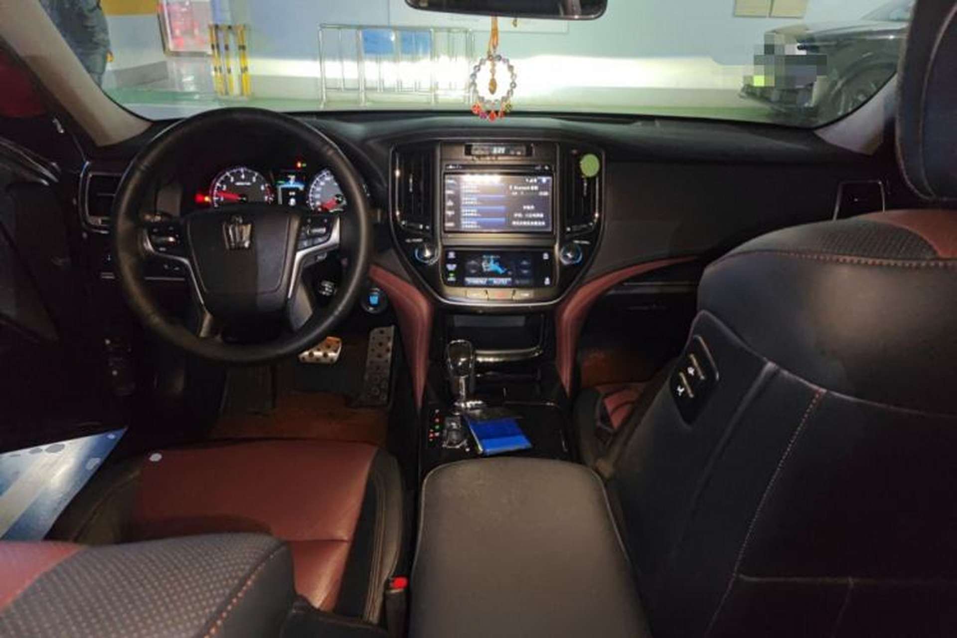 Used Toyota Crown 2018 2.0T Sport Edition Center Console
