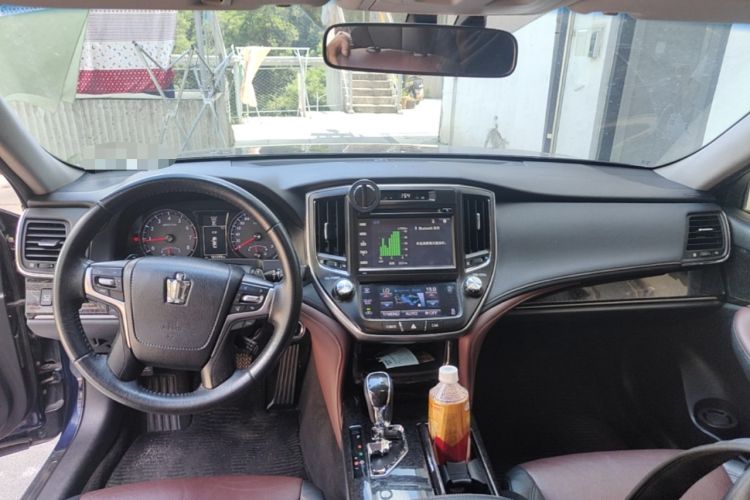 Used Toyota Crown 2018 2.0T Sport Edition Center Console