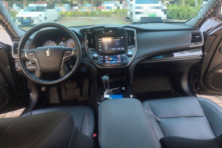 Used Toyota Crown 2018 2.0T Fashion Edition Center Console