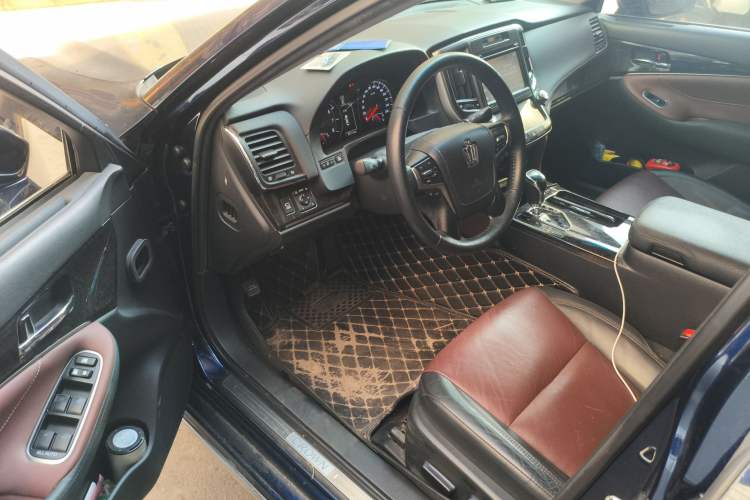Used Toyota Crown 2018 2.0T Sport Edition Driver Seat