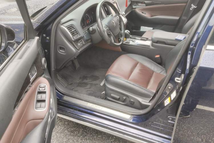 Used Toyota Crown 2018 2.0T Sport Edition Driver Seat