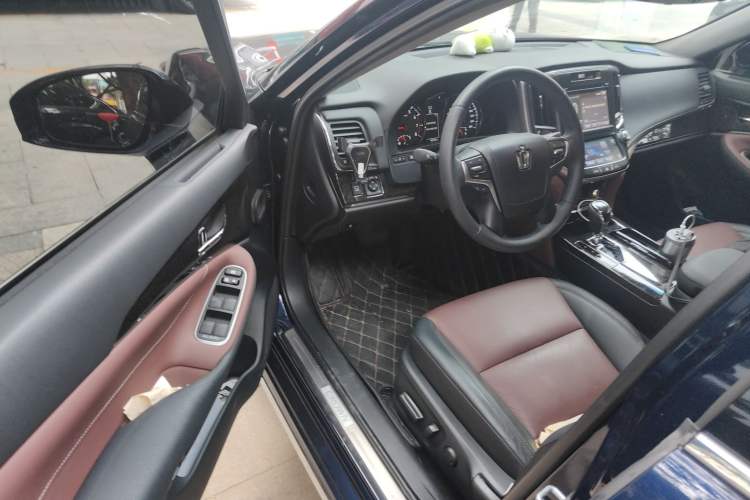 Used Toyota Crown 2018 2.0T Sport Edition Driver Seat