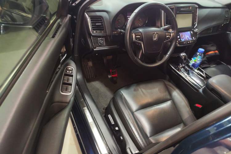 Used Toyota Crown 2018 2.0T Fashion Edition Driver Seat