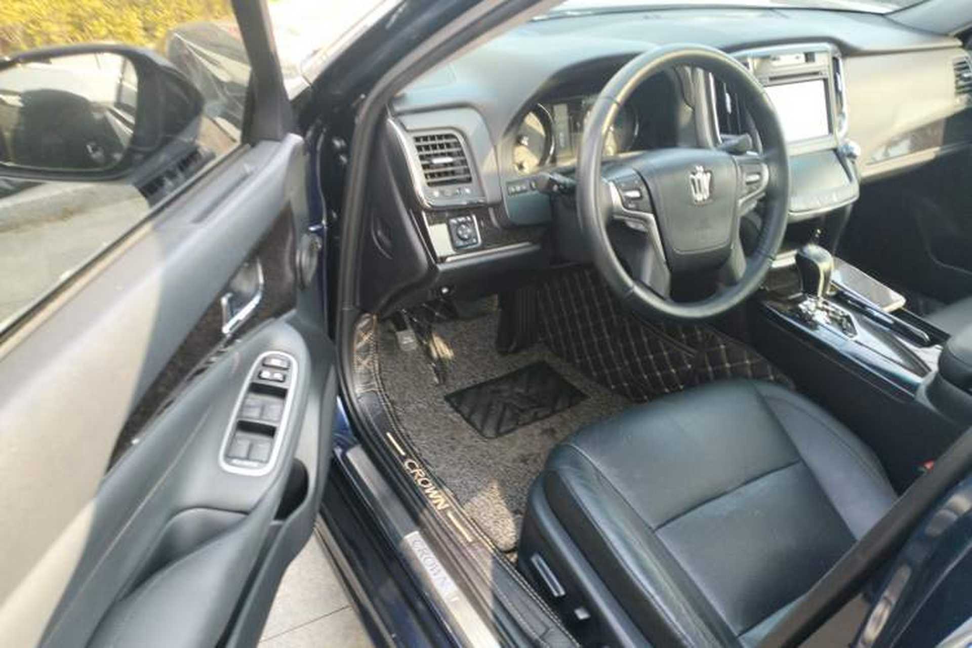 Used Toyota Crown 2018 2.0T Fashion Edition Driver Seat