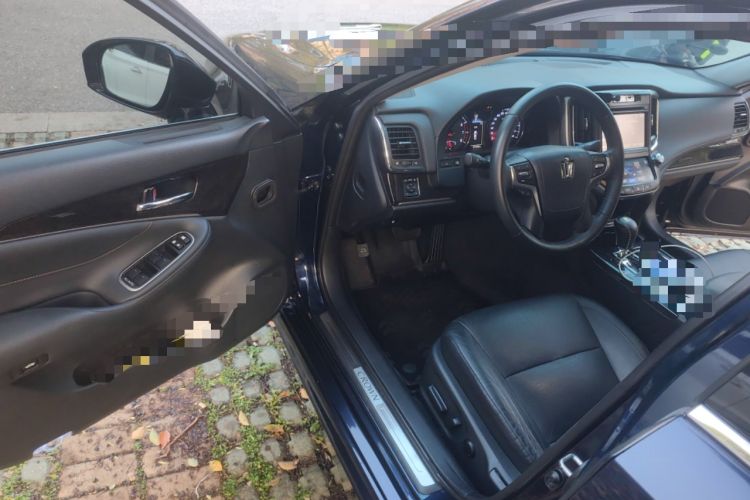 Used Toyota Crown 2018 2.0T Fashion Edition Driver Seat