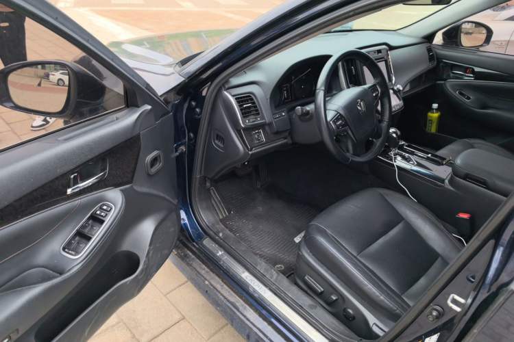 Used Toyota Crown 2018 2.0T Fashion Edition Driver Seat