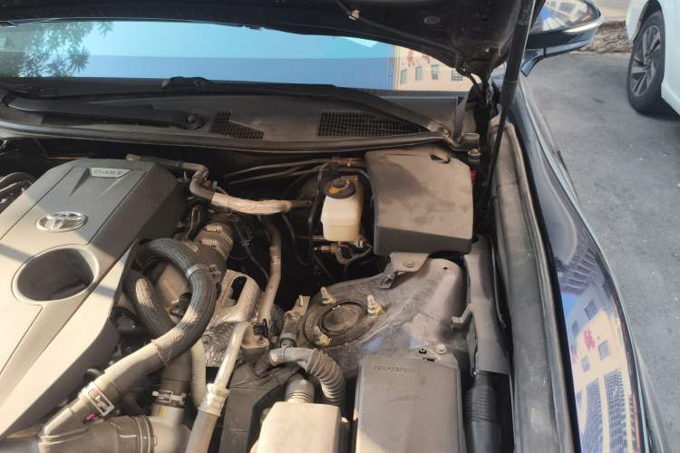 Used Toyota Crown 2018 2.0T Sport Edition Engine Bay Left