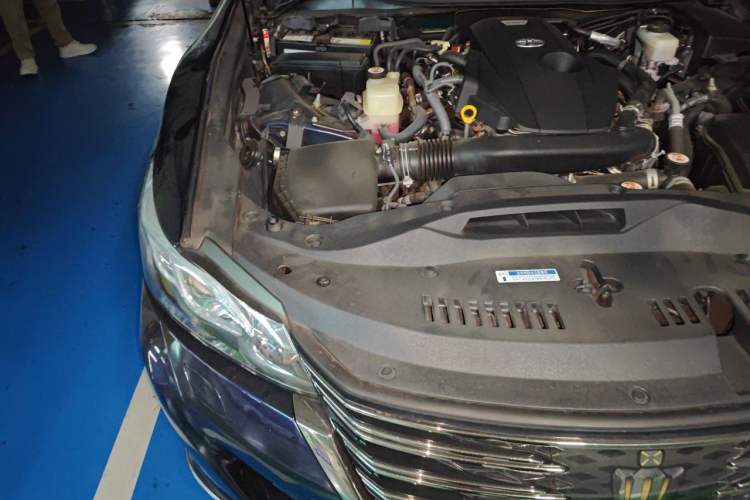 Used Toyota Crown 2018 2.0T Sport Edition Engine Bay Right