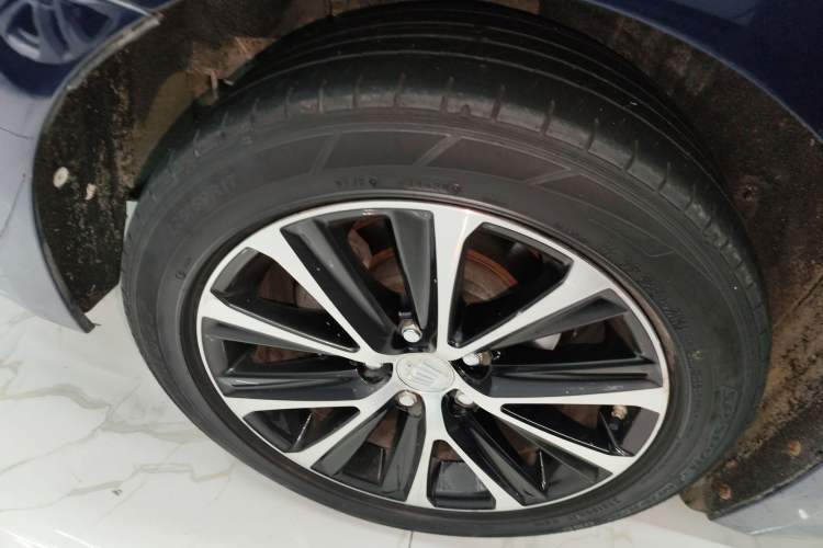 Used Toyota Crown 2018 2.0T Fashion Edition Exterior 2