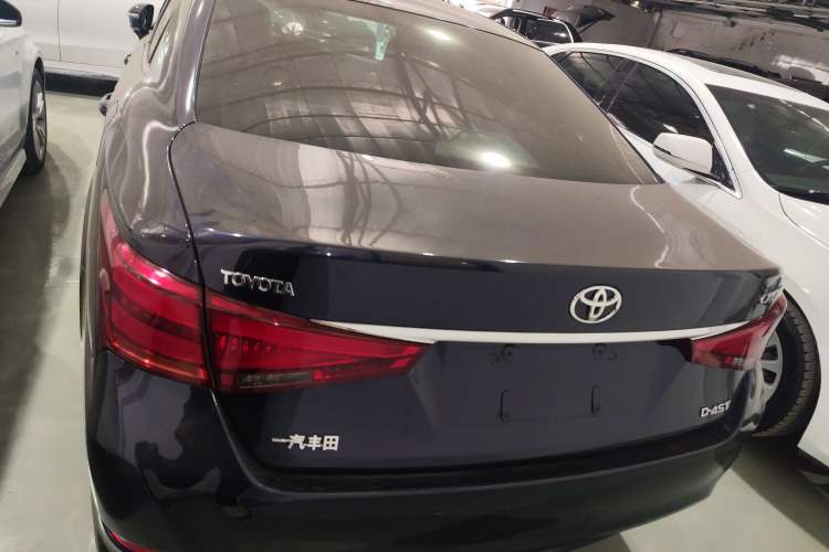 Used Toyota Crown 2018 2.0T Fashion Edition Exterior 4
