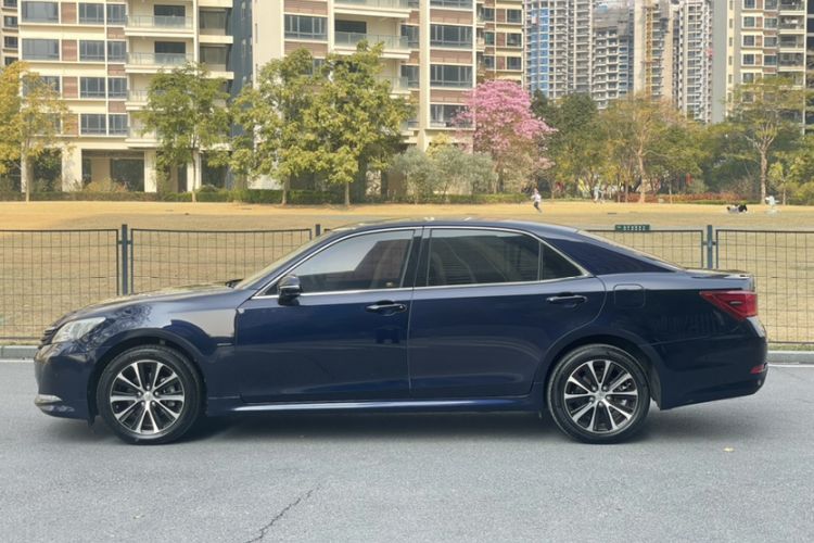 Used Toyota Crown 2018 2.0T Fashion Edition Exterior 4
