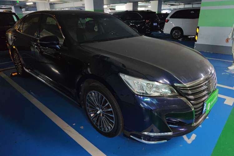 Used Toyota Crown 2018 2.0T Sport Edition Front Right 45 Deg