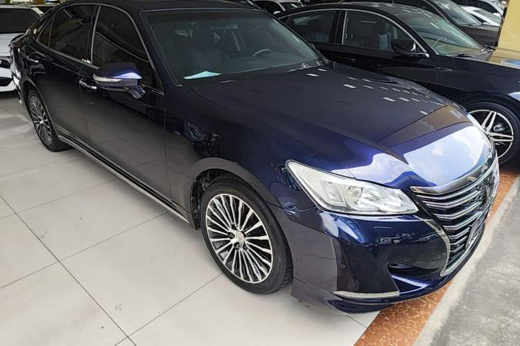 Used Toyota Crown 2018 2.0T Sport Edition Front Right 45 Deg