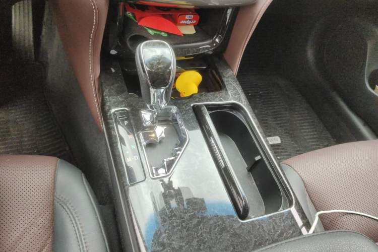 Used Toyota Crown 2018 2.0T Sport Edition Gear Lever