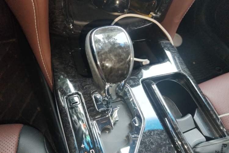Used Toyota Crown 2018 2.0T Sport Edition Gear Lever