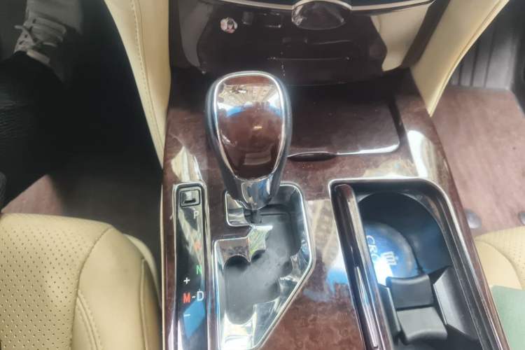 Used Toyota Crown 2018 2.0T Elite Edition Gear Lever