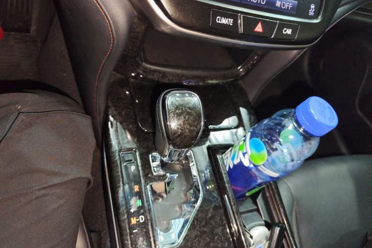 Used Toyota Crown 2018 2.0T Fashion Edition Gear Lever