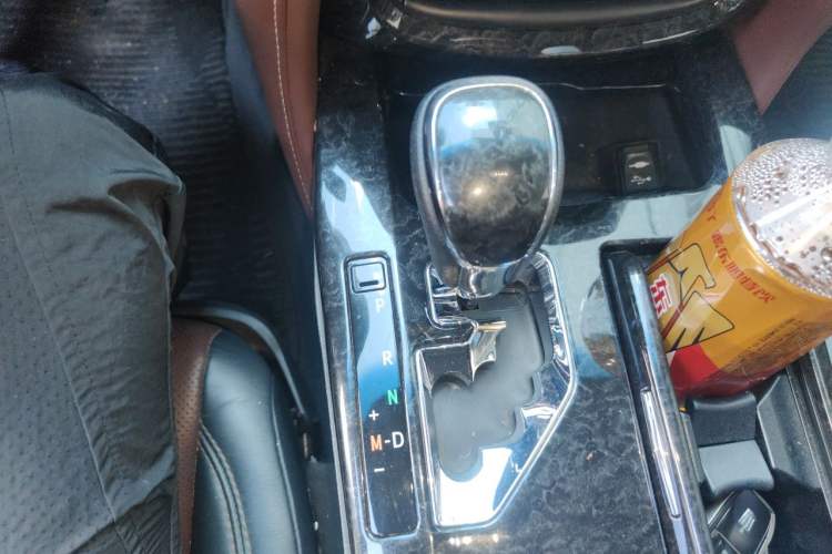 Used Toyota Crown 2018 2.0T Sport Edition Gear Lever