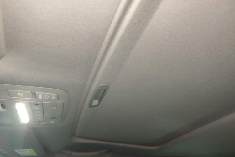 Used Toyota Crown 2018 2.0T Fashion Edition Headliner