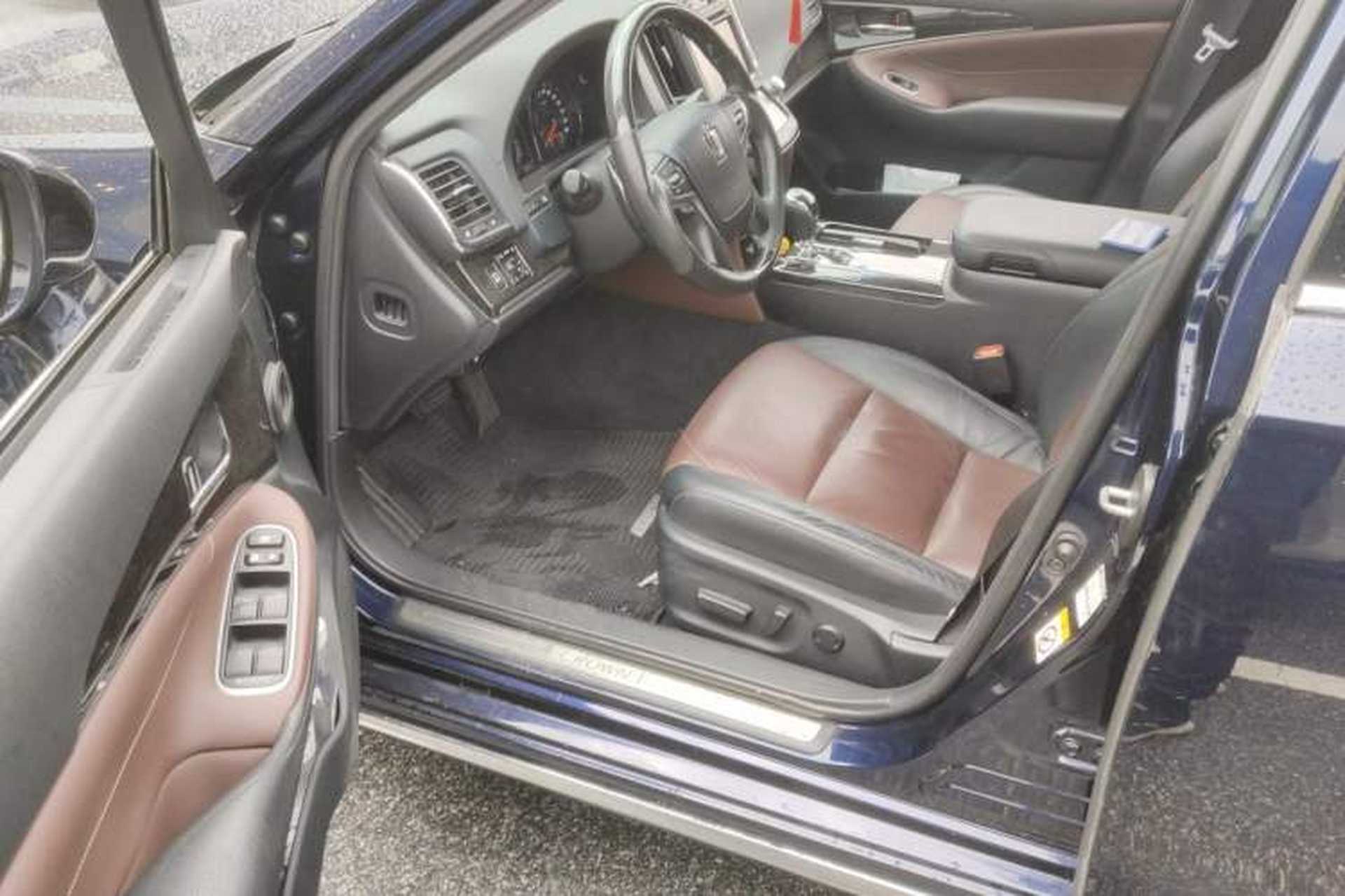 Used Toyota Crown 2018 2.0T Sport Edition Interior 3