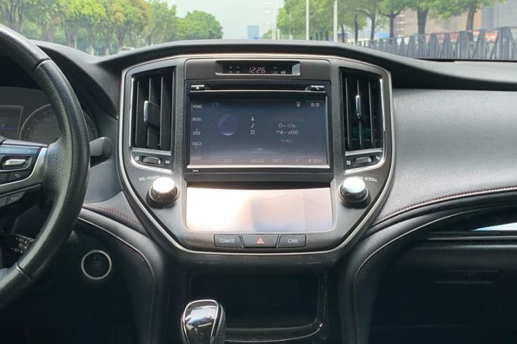 Used Toyota Crown 2018 2.0T Fashion Edition Interior 4