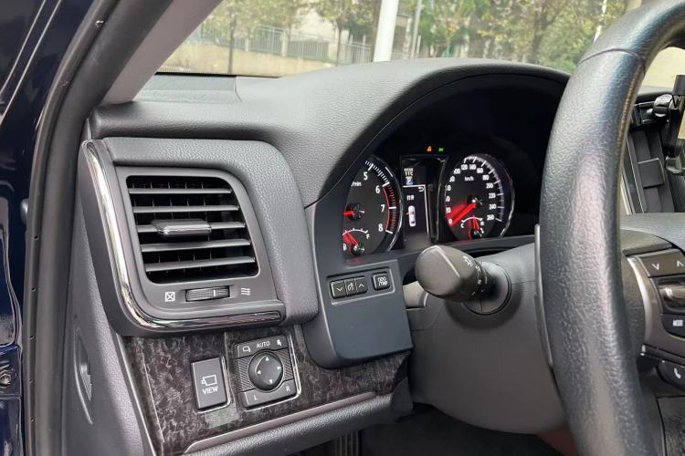 Used Toyota Crown 2018 2.0T Sport Edition Interior 5