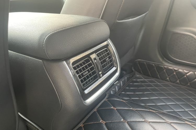 Used Toyota Crown 2018 2.0T Fashion Edition Interior 7
