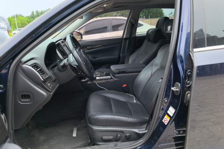 Used Toyota Crown 2018 2.0T Fashion Edition Left Front Seat