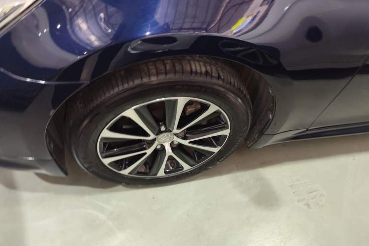 Used Toyota Crown 2018 2.0T Fashion Edition Left Front Wheel Hub
