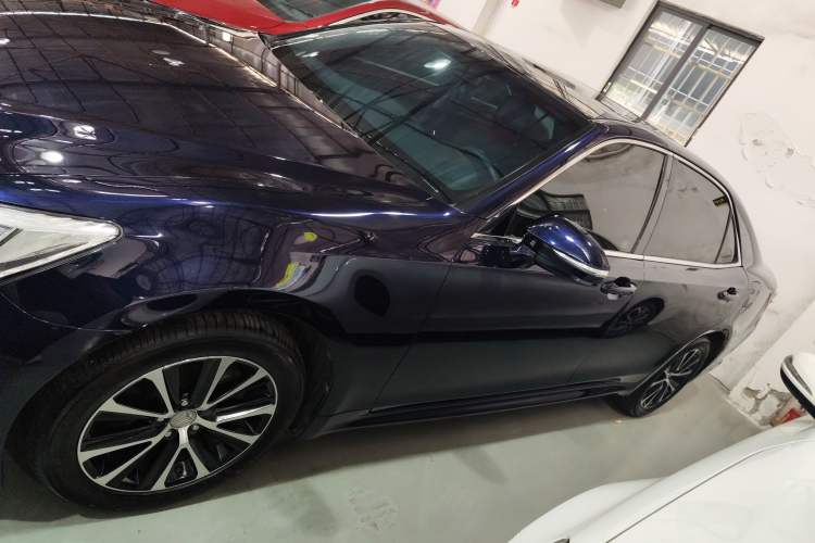 Used Toyota Crown 2018 2.0T Fashion Edition Left Side