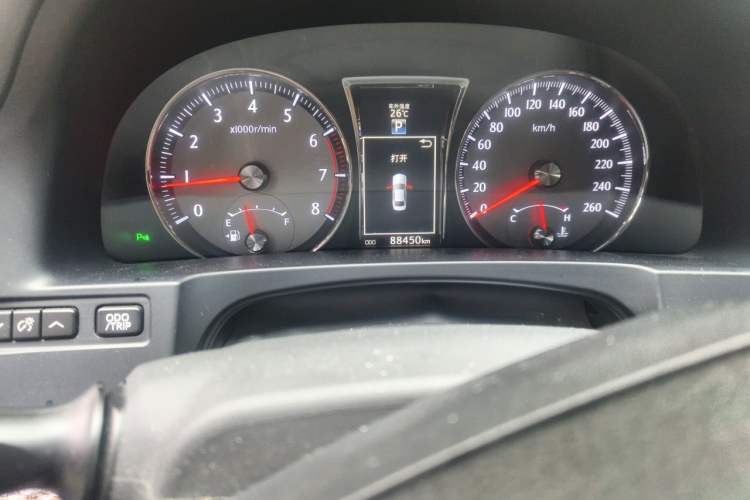 Used Toyota Crown 2018 2.0T Elite Edition Odometer Close Up