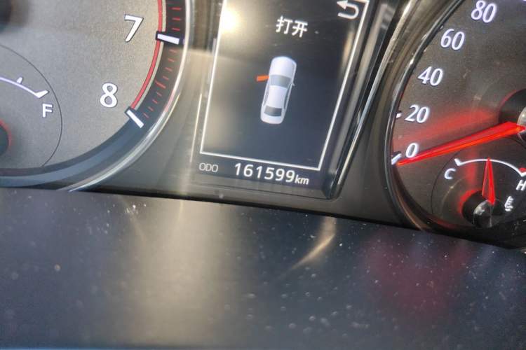 Used Toyota Crown 2018 2.0T Sport Edition Odometer Close Up