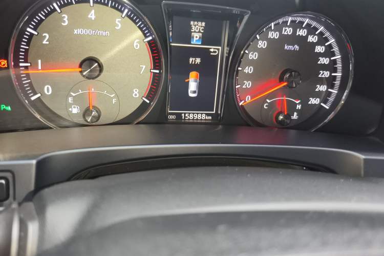 Used Toyota Crown 2018 2.0T Sport Edition Odometer Close Up