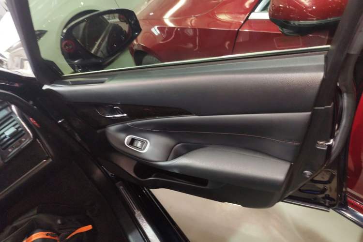 Used Toyota Crown 2018 2.0T Fashion Edition Right Front Door Interior