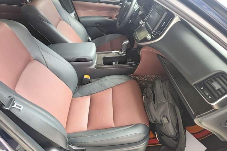 Used Toyota Crown 2018 2.0T Sport Edition Right Front Seat