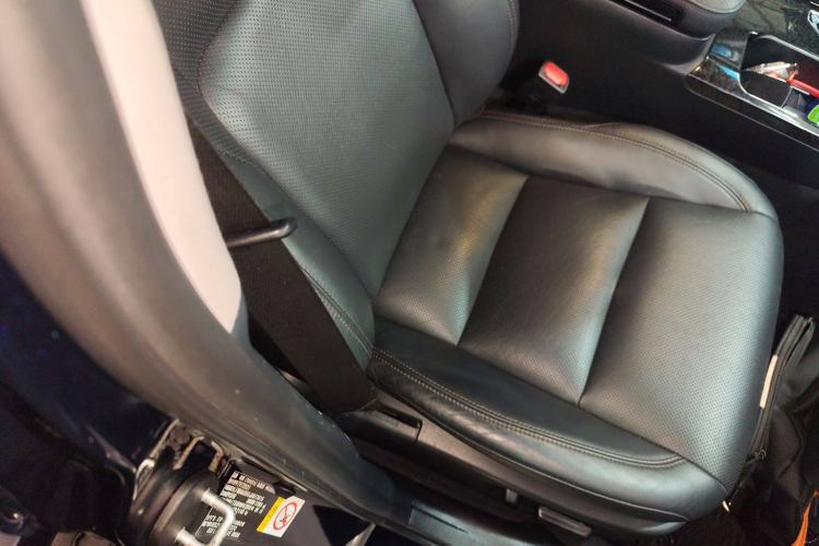 Used Toyota Crown 2018 2.0T Fashion Edition Right Front Seat