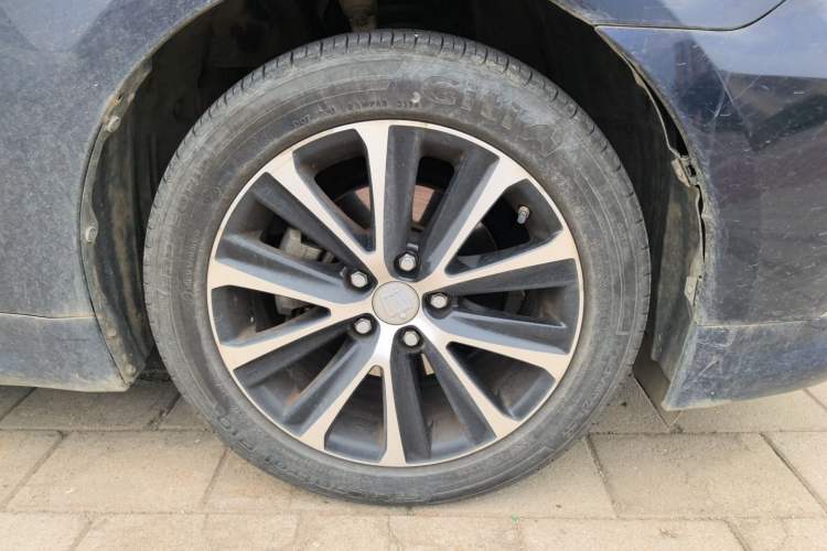 Used Toyota Crown 2018 2.0T Fashion Edition Right Front Wheel Hub