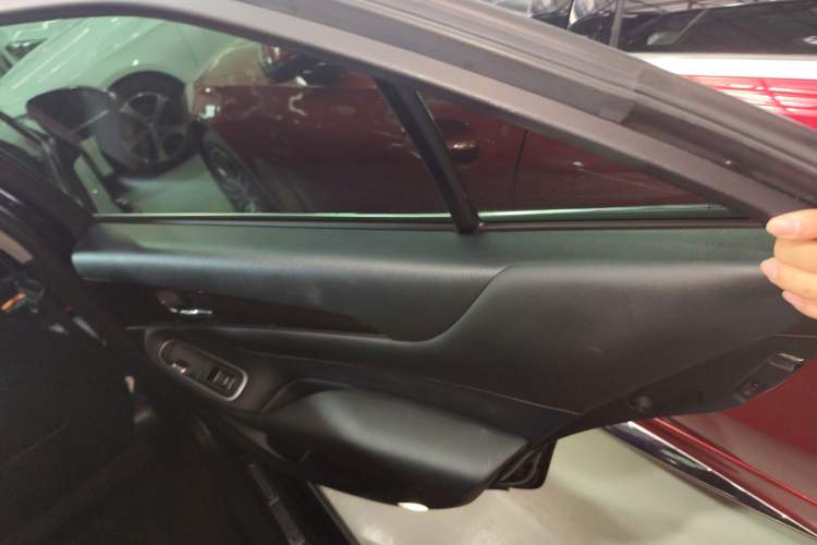 Used Toyota Crown 2018 2.0T Fashion Edition Right Rear Door Interior