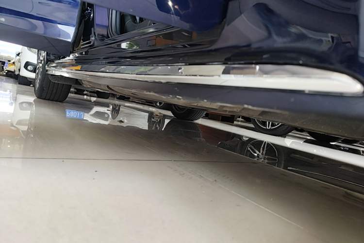 Used Toyota Crown 2018 2.0T Sport Edition Right Side Sill