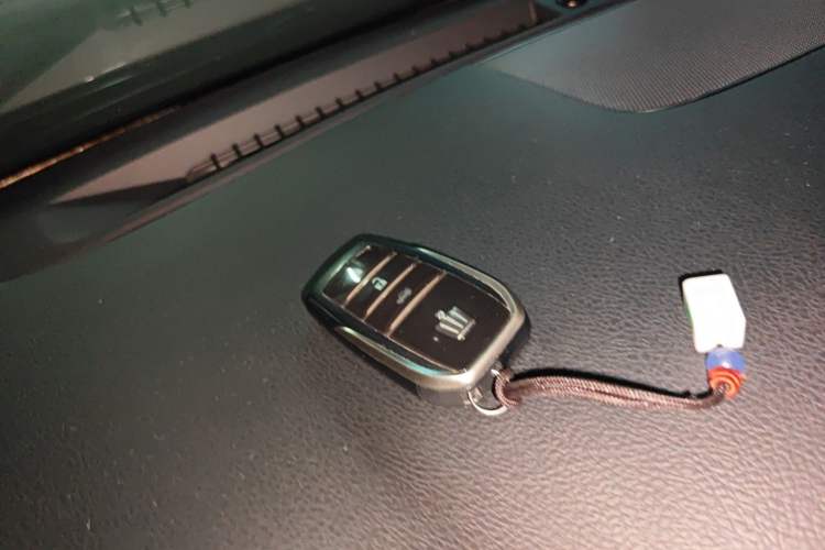 Used Toyota Crown 2018 2.0T Sport Edition Vehicle Key