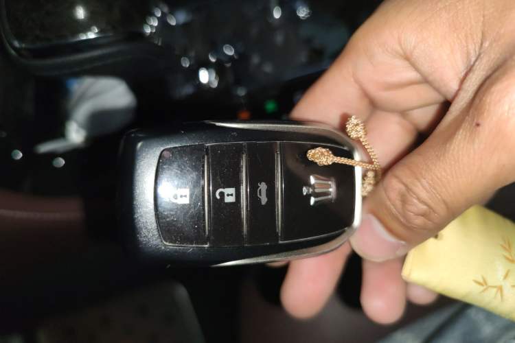 Used Toyota Crown 2018 2.0T Sport Edition Vehicle Key