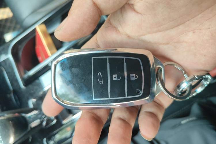 Used Toyota Crown 2018 2.0T Fashion Edition Vehicle Key