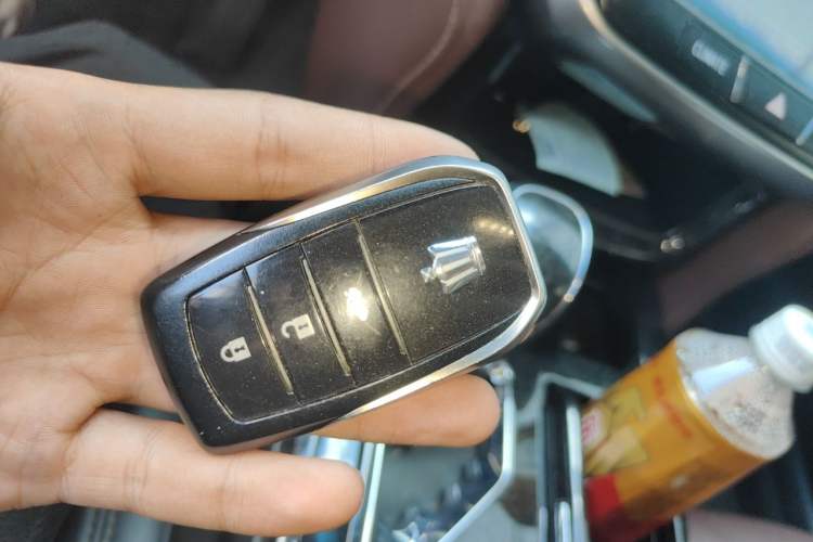 Used Toyota Crown 2018 2.0T Sport Edition Vehicle Key