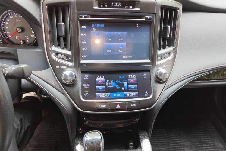 Used Toyota Crown 2018 2.0T Fashion Edition Audio And AC Panel