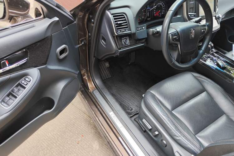 Used Toyota Crown 2018 2.0T Fashion Edition Driver Seat