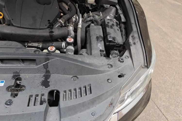 Used Toyota Crown 2018 2.0T Fashion Edition Engine Bay Left