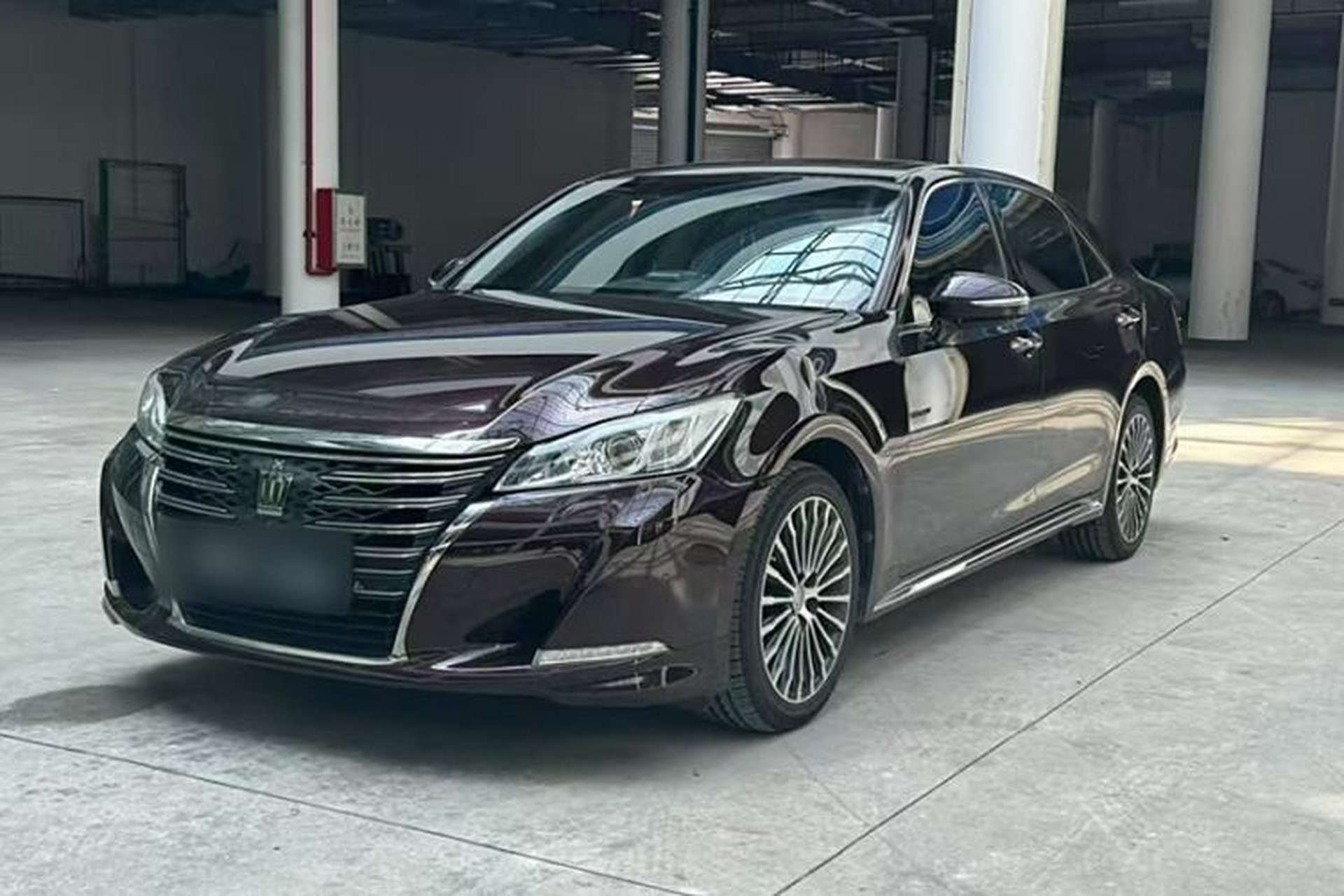 Used Toyota Crown 2018 2.0T Sport Edition Front Left 45 Deg